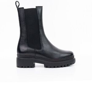 L'INTERVALLE Omaha Boot.